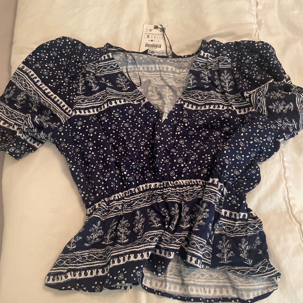 Brand new Zara top with tags